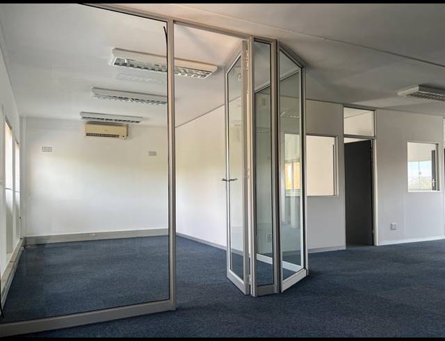 BUSINESS PROPERTY TO RENT IN CLAREMONT
